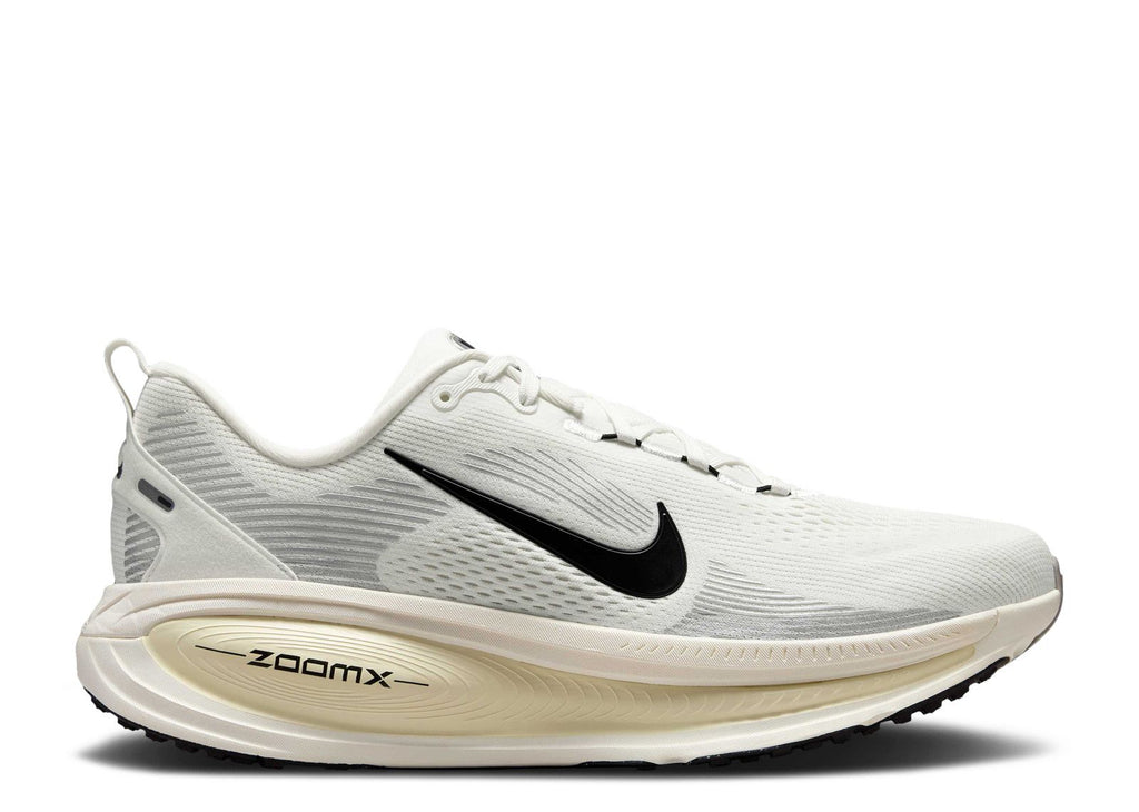 Nike Vomero 18 ‘Coconut Milk’